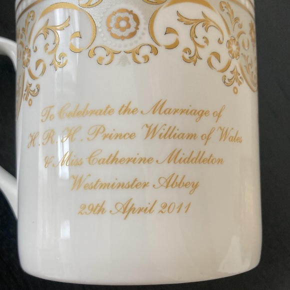 2011 Royal Wedding Mug Royal Worcester - Picture 4 of 8